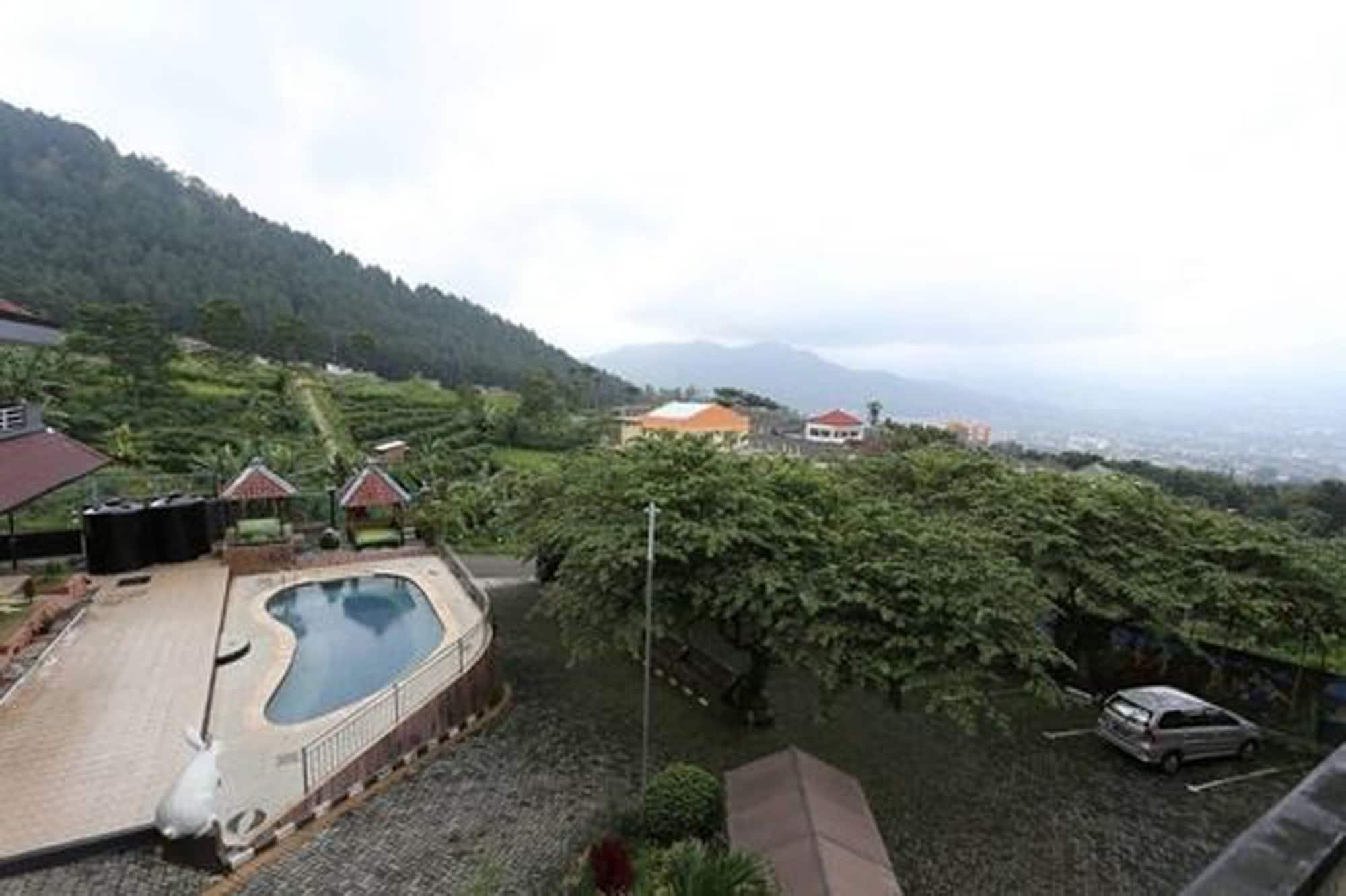 Villa Panderman Indah Batu  Eksteriør billede