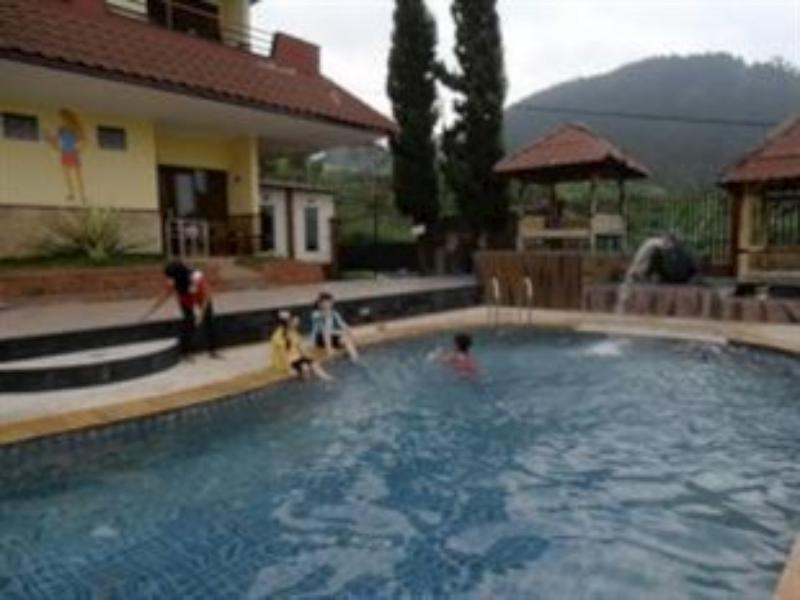 Villa Panderman Indah Batu  Eksteriør billede